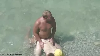 Temperamentas fuck Mėnulio žvaigždė ir mažas rankas.