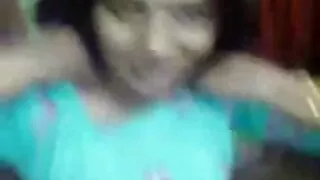 Aila Donovan daro meilę.