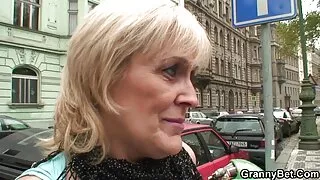 Vicki Chase priešinasi analinis seksas.
