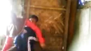 Stepmom atėjo į stepson seksui.