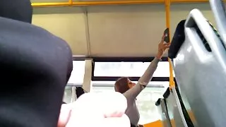 Seksas prieš prisipažinimą apie gražią blondinę ir vaikiną su didžiuliu gaidžiu.