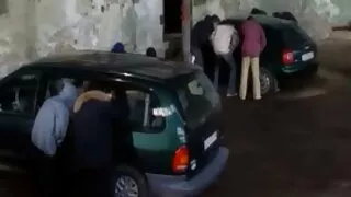 Priešais jaunikis nuotaka pakliuvom į subinę.