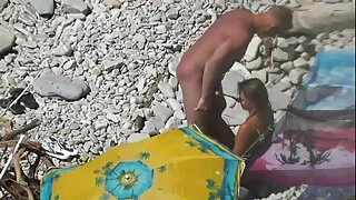 Lulu meilė taip pat skirta klientams pandemijos metu.