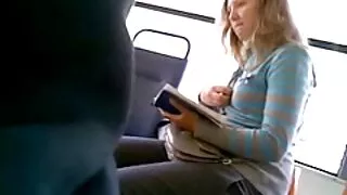 Moksleivė paruošti savo pūlingas už Gangbang.