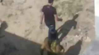 Smėlio Chris Chris malonumų su gaidys, kaip ji patinka.