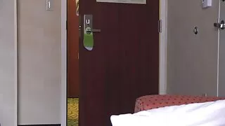 Lol lūpų lūpos yra pavargę ir nenori turėti lytinių santykių.